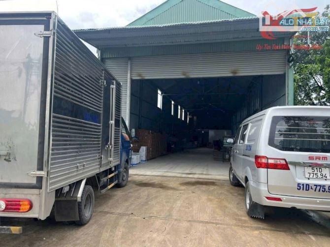 CHO THUÊ XƯỞNG 300m2 MẶT TIỀN ĐƯỜNG 768B GẦN ĐƯỜNG ĐỒNG KHỞI - 13 TRIỆU - 2