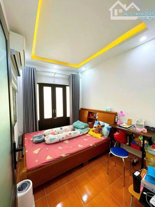 1,98ty Bán  nhà 3 tầng trần nguyên hãn ,lê chân  Giá 1,98 ty  lô góc dân xây độc lập - 2