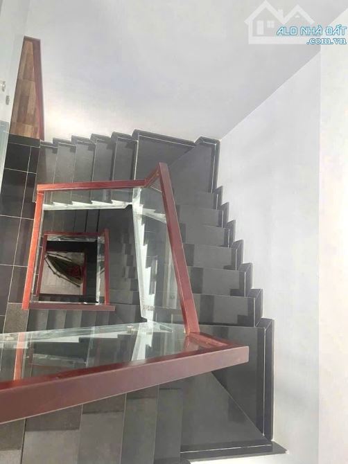 Gò vấp 5 tầng . 78m2 . 4×19. Sổ đẹp . Ngay công viên làng hoa - 2