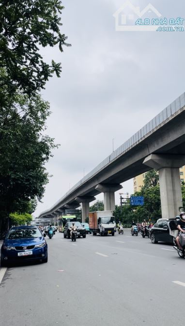 Bán nhà 3 mặt tiền vị trí kinh doanh Nguyễn Văn Lộc, 78m2, 25m mặt tiền, 32.8 tỷ - 2