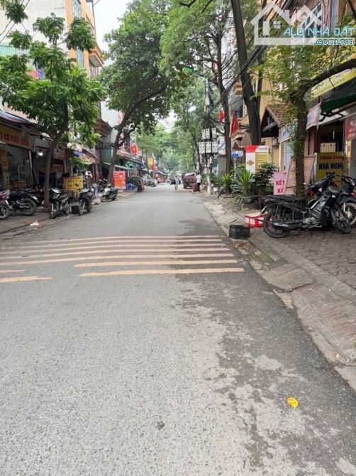 ( Giá Đầu Tư ) Mảnh Đất Lô Góc , 2 Mặt Tiền , Vỉa Hè 2 Bên 180m, Mặt Tiền 15m - 2