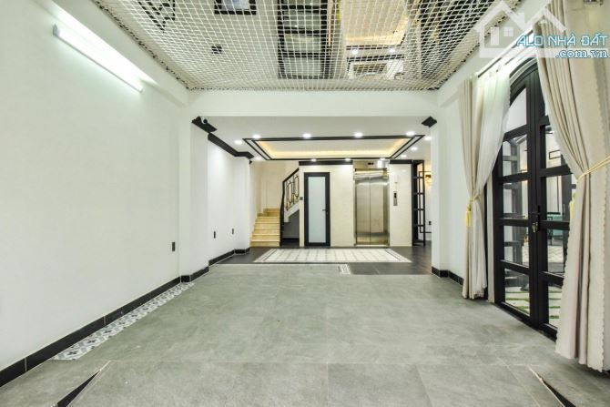GÓC 2MT HẺM VIP KINH DOANH - HAI BÀ TRƯNG, P. SÀI GÒN. DT: 8,2x14m (Hầm, 4 Tầng), 3X TỶ - 2