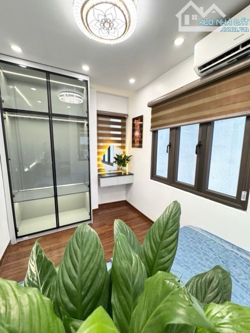 Bán siêu phẩm căn nhà phố chợ thiên lô góc hai thoáng 5 tầng mới kong - 2
