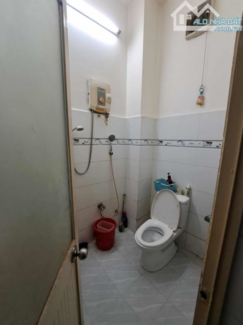 Bán nhà hẻm rộng Hồng Bàng,P.6,Q.6,dt: 3,6 x 11 nhà xây 2 lầu 4 Tỷ 78. - 2