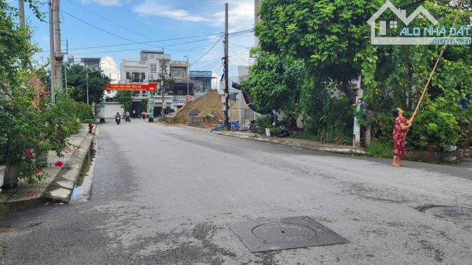 CẦN BÁN GẤP LÔ ĐẤT 100m2 TRỤC ĐƯỜNG VĂN CÚ 4.6 TỶ - 2