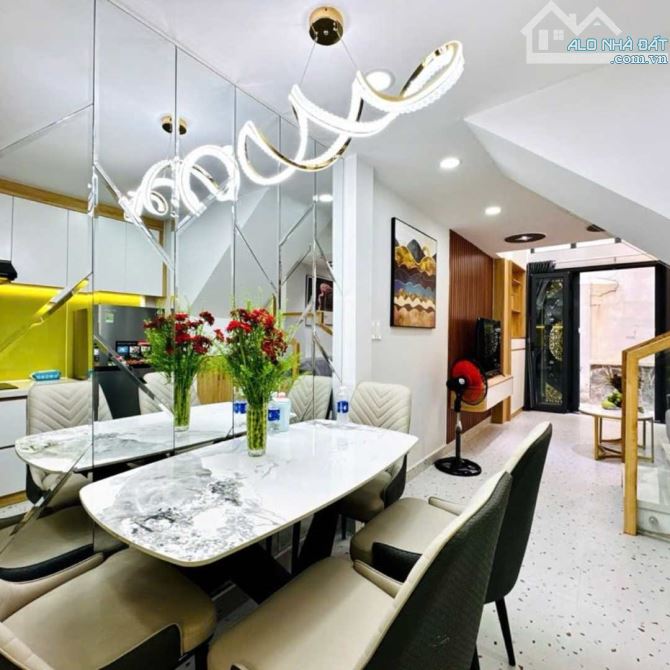NHÀ ĐẸP 3 TẦNG GẦN SÂN BAY TSN, ĐƯỜNG HOÀNG VĂN THỤ, P.2, TÂN BÌNH, 3,1X9M, GIÁ 5,25 TỶ TL - 2