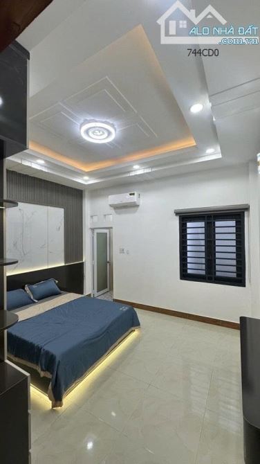 Bán nhà hẻm xe hơi Huỳnh Thị Hai, Q.12 - 5 tầng– 55M2 – Nhỉnh 6 tỷ - 2