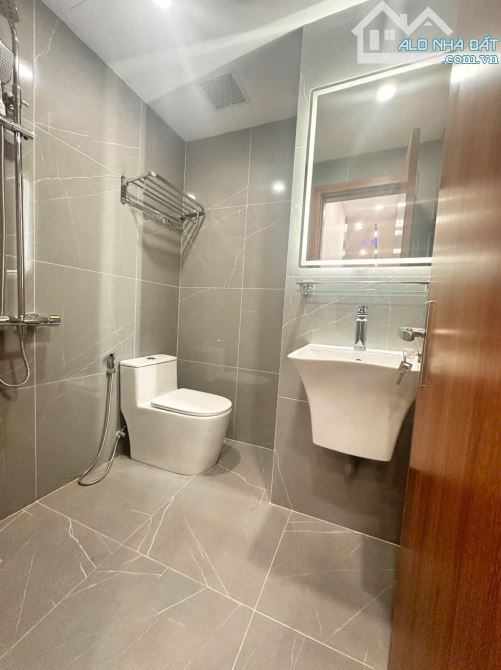 Bán căn hộ chung cư ở Nguyễn Thị Định 80m2 chia 3 ngủ full nội thất, ảnh thực tế - 2