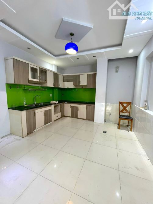 Nhà Bùi Đình Tuý 4x14m Trệt.3L.3P.3wc.có sân để xe.Tốt ở - 2