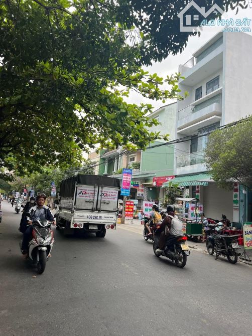 Nhà gác lững Đúc Mặt tiền đường 7m5 Nguyễn Phước Nguyên. S= 80m2 ngang 4.6m. Giá: 5.79tỷ - 2
