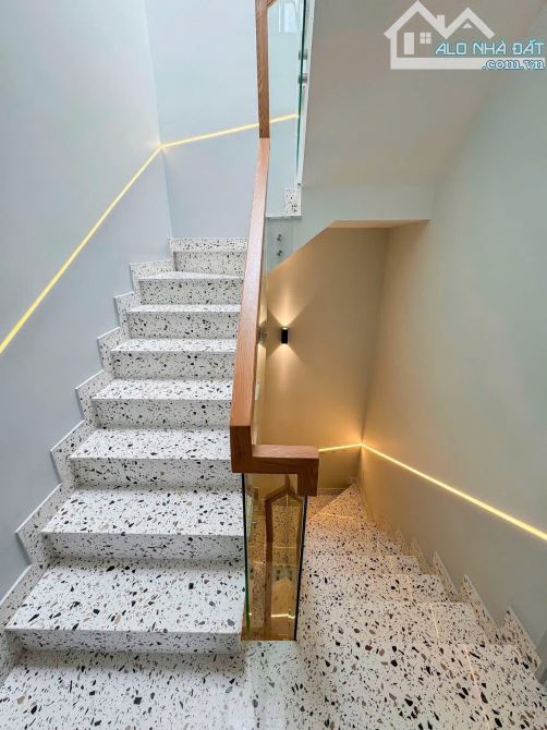 Bán Nhà HXH 6m Đường 3/2. DT 4.8*15.5m. CTXD 5 Tầng. Giá 16 Tỷ Thương Lượng - 2