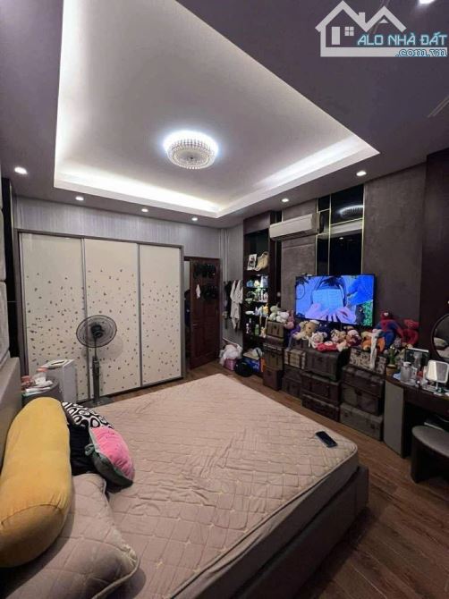 sốc ! nhà ngô thì nhậm hà đông 60m2 mt 6.3m  lô góc 3 thoáng an cư tiện nghi - 2