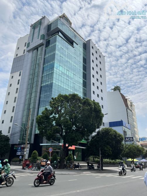 Bán đất xây Building văn phòng mặt tiền Phan Đăng Lưu, Phú Nhuận DT 12.6 x 49.5m Giá 135tỷ - 2