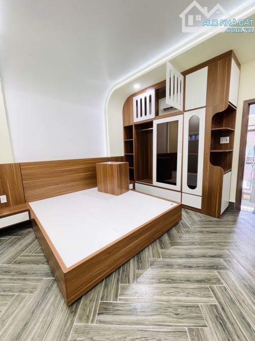 Bán nhà ngã tư ga, Hà huy Giáp 73m2, 3 PN, tặng nội thất, giá rẻ - 2