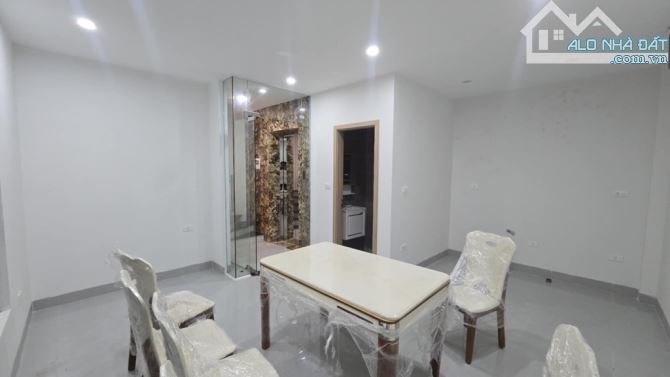 BÁN NHÀ MỚI XÂY DƯƠNG QUẢNG HÀM – CẦU GIẤY – 6 TẦNG THANG MÁY – CHỈ nhỉnh 9 TỶ Cần bán gấp - 2