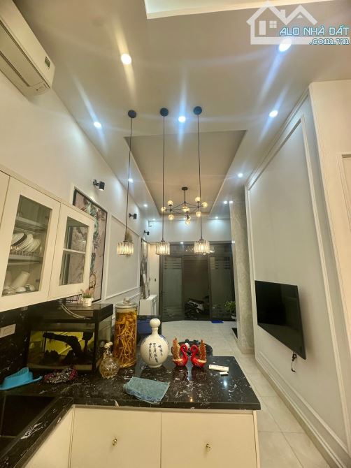 BÁN NHÀ NGÕ HUY VĂN - TT ĐỐNG ĐA - DT LỚN 45/50MT2 - GIÁ CHỈ 12 TỶ - 2