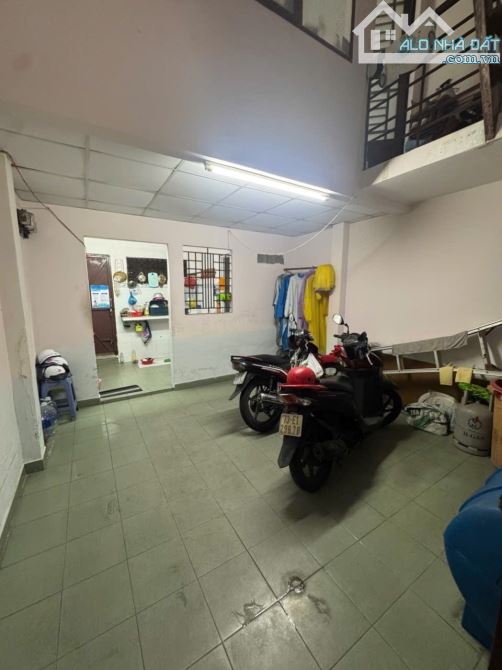 Bán nhà Dương Bá Trạc Quận 8, 49m2, 2 tầng, 4PN. - 2