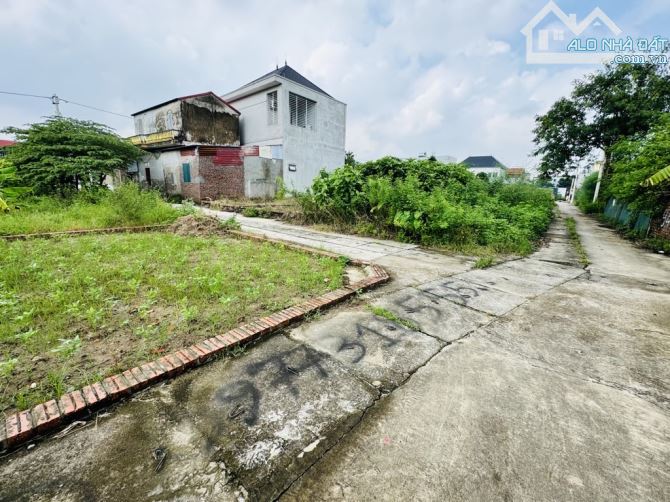 GẦN NGAY DỰ ÁN CÔNG VIÊN CÔNG NGHỆ TRUYỀN THÔNG ĐƯỜNG THOÁNG RỘNG  Ô TÔ 9 CHỖ VÀO TẬN ĐẤT. - 2
