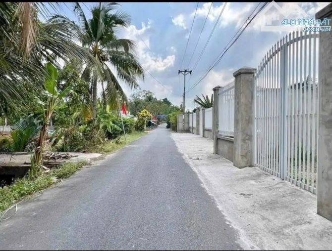 NỀN XÂY BIỆT THỰ Ở NGHỈ DƯỠNG MT Đ. NGUYỄN VIẾT XUÂN CÁCH TT TP.CẦN THƠ 5KM - 2