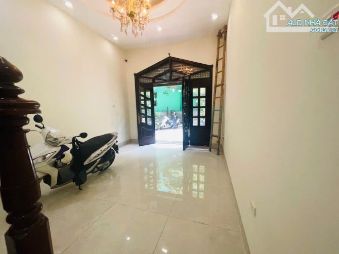 CẦN BÁN Nhà 2 Mặt Ngõ Ôtô Tránh HOÀNG CẦU 60m 26,5 tỷ - 2