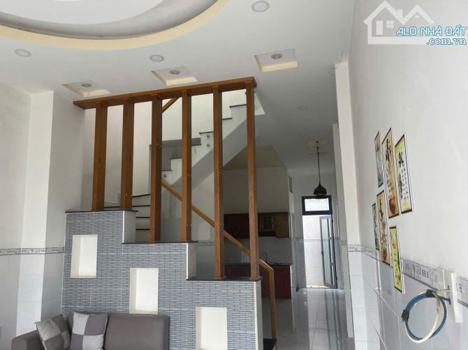 Bán nhà 1 trệt 1 lầu đường số 8  trường thạnh, kế bên đông tăng long ,Q9 - DT: 4x16m - 2