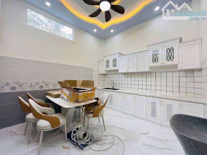 NHÀ TRỆT LẦU HẺM 137 HOÀNG QUỐC VIỆT CÁCH CHỢ AN BÌNH 300m- P.AN BÌNH, TP.CẦN THƠ. - 2