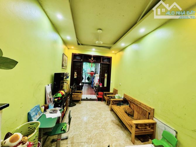 Bán nhà 4 tầng TT 810, Vĩnh Quỳnh, phân lô quân đội, 2 mặt ngõ, giá 10.1 tỷ - 2