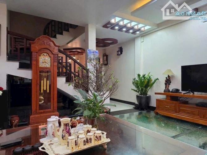 Bán Nhà đẹp 3,5 tầng có tầng hầm KĐT Đại Dương, Tp Bắc Ninh. ♦️DT 90m2 - 2