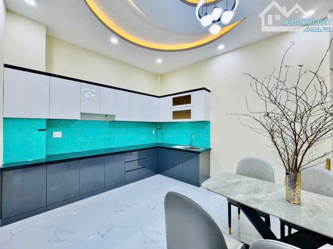 Bán Nhà Gò Vấp - Hẻm Xe Hơi - Nhà Đẹp 3 Tầng - Vào Ở Ngay - Full Nội Thất - Chỉ 7.x Tỷ - 2