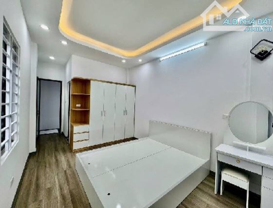 Thổ Quan mới kính koong, 2 thoáng, 25/28m², 4 tầng, mt 3.1m - 2