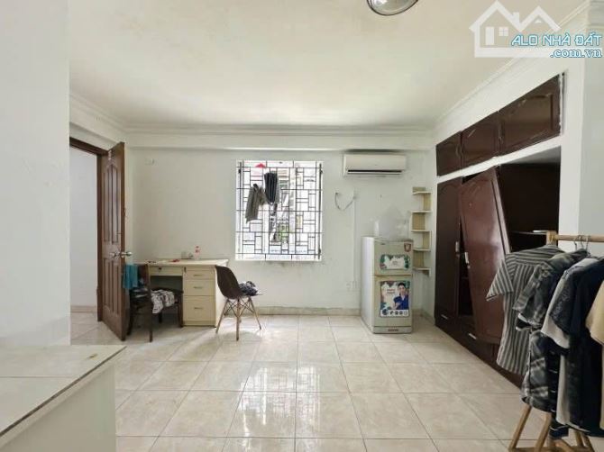 NHÀ PHỐ 3 TẦNG - DIỆN TÍCH 90M2 - TIỆN NGHI HIỆN ĐẠI - GẦN NHIỀU TRƯỜNG ĐẠI HỌC! 🔥 - 2