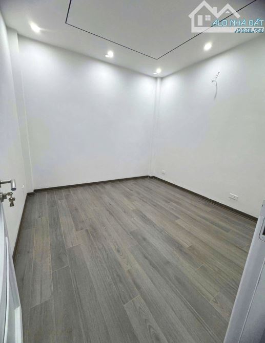 Ngõ Đại La- Ba gác phi, gần phố- 37m- 7 tỷ 455 - 2