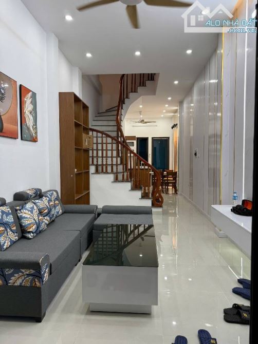 Bán nhà phân lô Tứ Hiệp Ngọc Hồi Thanh Trì 45m-5 tầng ô chờ thang máy hơn 8 đồng - 2