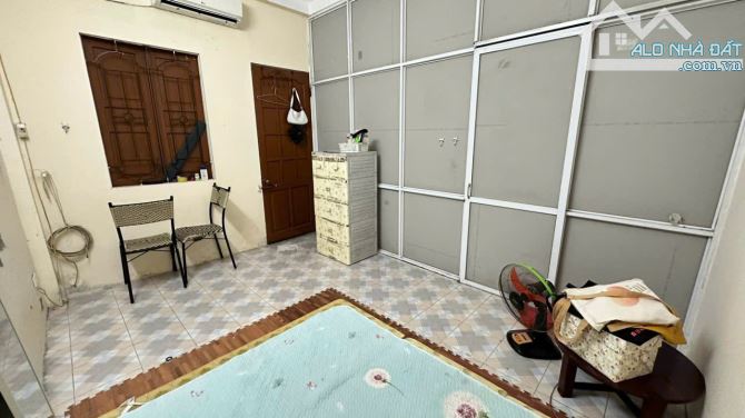 Cho thuê nhà tại  đường Lĩnh Nam, phường Mai Động,  quận Hoàng Mai. DT 25m x 4 tầng, giá - 2