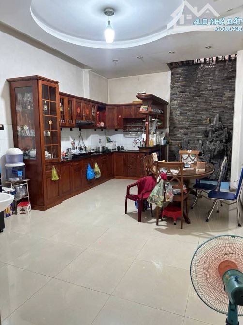 CHỦ GẤP BÁN MẶT TIỀN QUẬN 6,KINH DOANH VIP NGAY CHỢ LỚN,ĐƯỜNG 30M,100M2(4x25)4 TẦNG,4PN, - 3