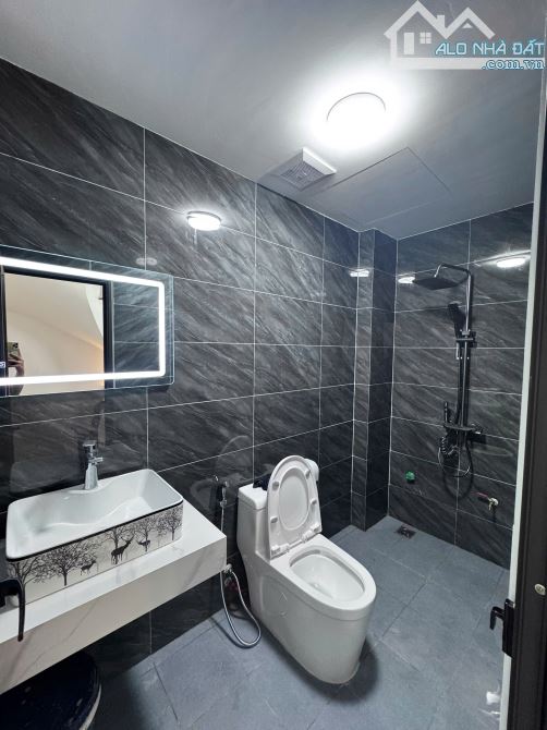 Nhà đẹp xây độc lập – Yên Kiện Ngọc Hồi, 40m² x 5 tầng, giá chỉ 5,9 tỷ, sổ đỏ chính chủ - 3