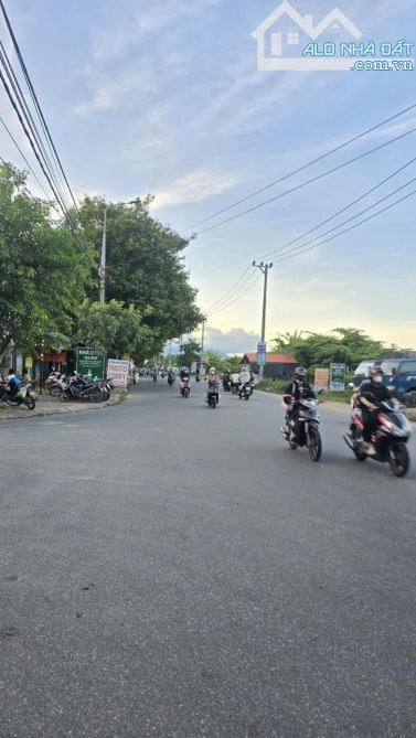 🔥 AI NHANH TAY SẼ CÓ – LÔ ĐẤT GÓC HOÀNG VĂN THÁI 105M² – GIÁ HẤP DẪN CHƯA TỪNG CÓ!  i - 3