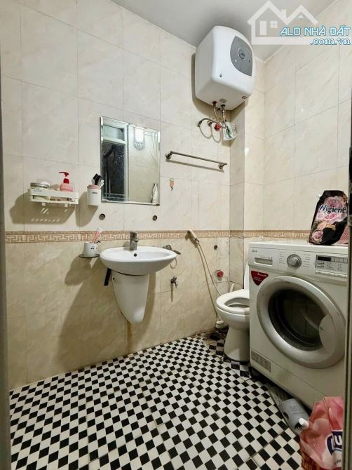 BÁN NHÀ HÀO NAM – ĐỐNG ĐA – 2 MẶT THOÁNG – 8 PHÒNG CHO THUÊ – DÒNG TIỀN ỔN ĐỊNH - 3