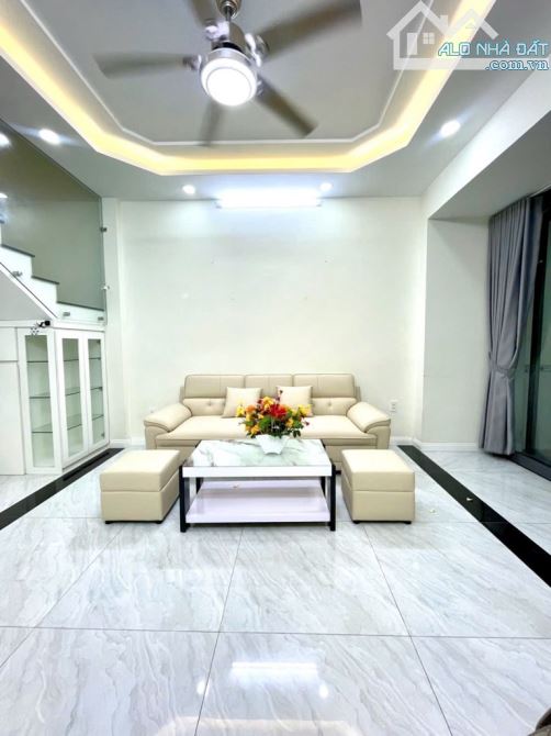 NGAY GẦN MÃ LÒ - GÒ XOÀI - SÁT MẶT TIỀN - VÀO Ở NGAY- ĐƯỜNG SỐ 2 -BHHA -BÌNH TÂN- DT:4 980 - 3