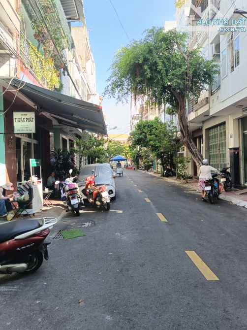 Chính chủ bán nhà mặt tiền đường vip trung tâm phố biển Quy Nhơn - 3