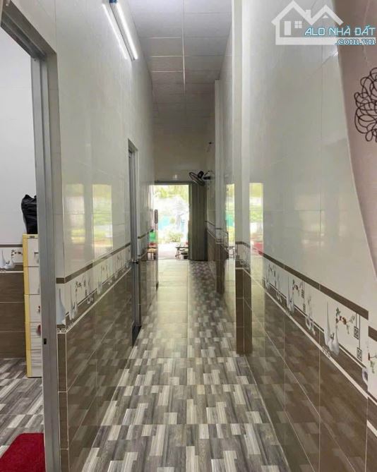BÁN GẤP NHÀ CẤP 4 RỘNG RÃI Ở CỦ CHI 5x38 ( 190m2 ) 715 TRIỆU SỔ HỒNG RIÊNG - 3