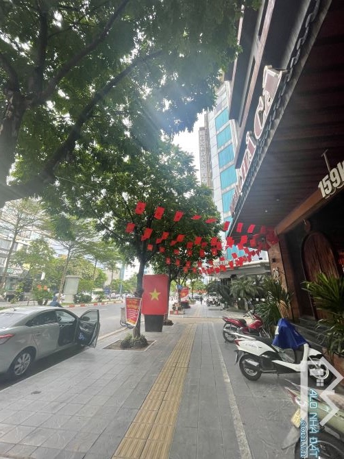 Cho thuê toà nhà mặt phố Trần Thái Tông, trung tâm Cầu Giấy. 100m, 8T TM - 3