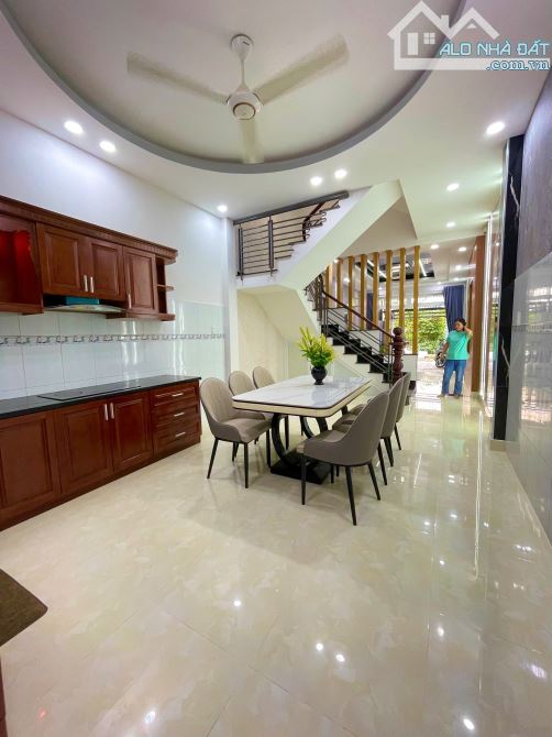 Hẻm 7m - Thạnh Xuân 33 - Ngay Chợ - Tô Ngọc vân - 88m2 - Full nội thất - Giá 5,99 tỷ - 3
