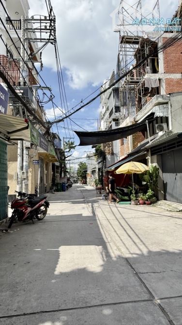Nhà cấp 4 rộng 45m2 hẻm ô tô nở hậu 8m giá 4 tỷ 55 Đường Nguyễn Văn Nghi Phường 1 Gò Vấp - 3