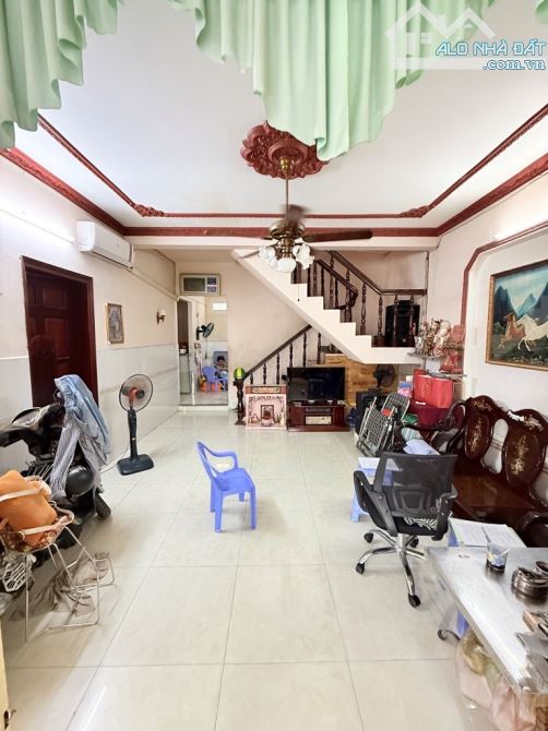 Bán nhà hẻm 4m Nguyễn Văn Quỳ 8,3x14,5m, 2 tầng, 4PN, nhỉnh 6tỉ - 3