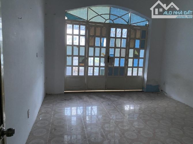 NGAY CHỢ VẢI TÂN BÌNH - LÝ THƯỜNG KIỆT, hàng xóm Q10,  4X17, 3 TẤM ĐÚC, 4PN - nhỉnh 7 tỷ - 3