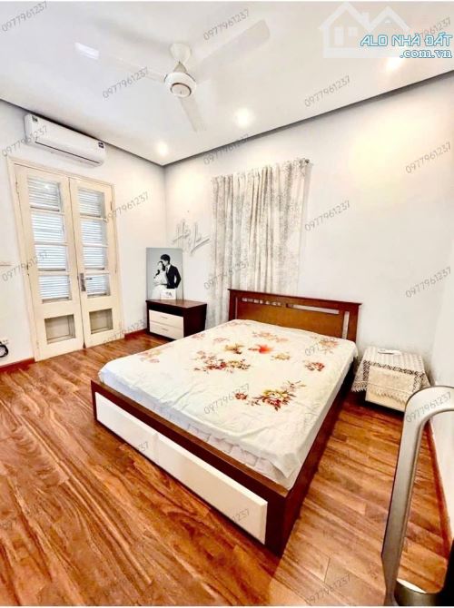 BÁN NHÀ XUÂN LA 58m2 × MT 5m. HAI THOÁNG - GARA Ô TÔ - 2 Ô TÔ TRÁNH ĐỖ TRƯỚC NHÀ - 3