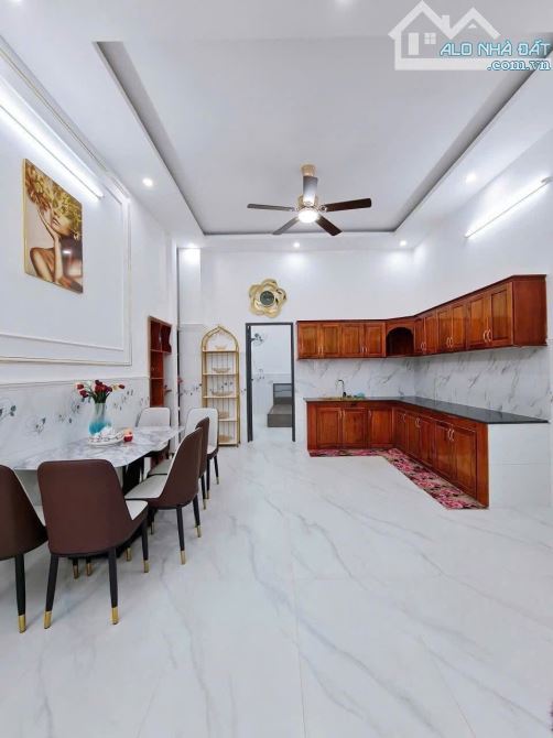 Bán nhà mới full nội thất hẻm lộ 3m ngay trung tâm gần bến ninh kiều dt 4.5x18.4 hoàn công - 3
