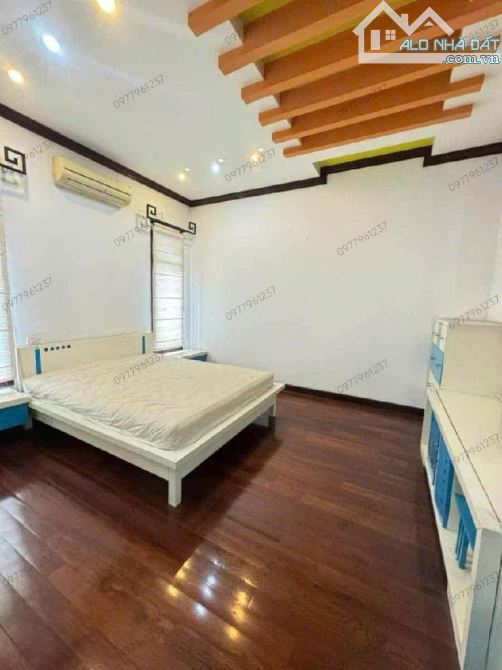 BÁN NHÀ LẠC LONG QUÂN 57m2. PHÂN LÔ - GARA Ô TÔ - 2 Ô TÔ TRÁNH ĐỖ TRƯỚC NHÀ - 3