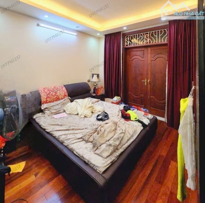 BÁN NHÀ HOÀNG QUỐC VIỆT 82m2 - 2,3 Ô TÔ TRÁNH ĐỖ, GẦN KHU ĐÔ THỊ, LIỀN KỀ, BIỆT THỰ - 3
